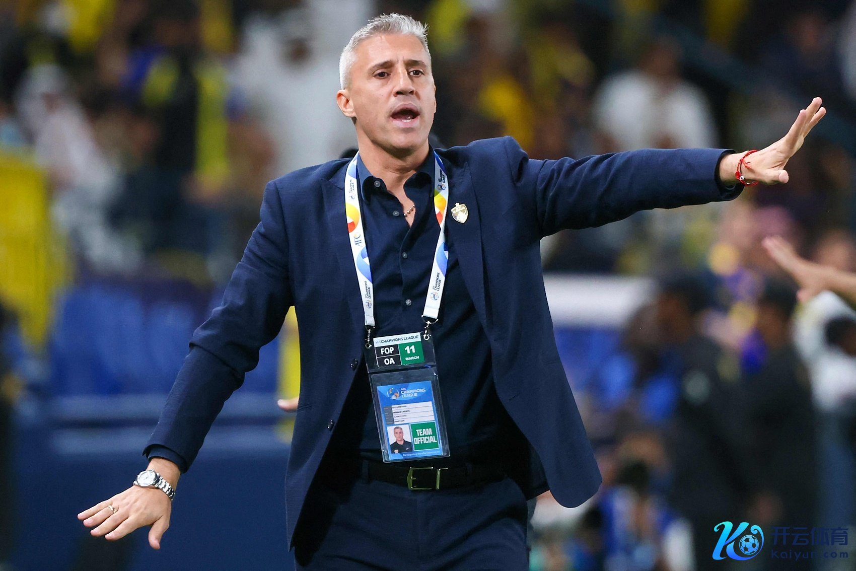 很快再作事？记者：巴甲球队格雷米奥也曾与克雷斯波开启辩论