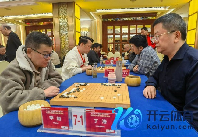 云南选手李旭在比赛中